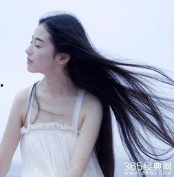 严肃八卦 张辛苑,从严肃八卦到时尚偶像的蜕变之路