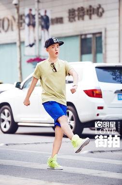 明星街拍搞笑,笑料百出，瞬间成为网红打卡地